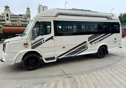 13 Seater Tempo Traveller