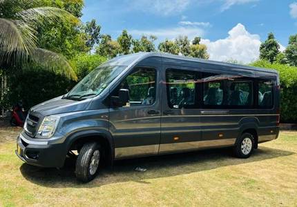 13 Seater Urbania Traveller